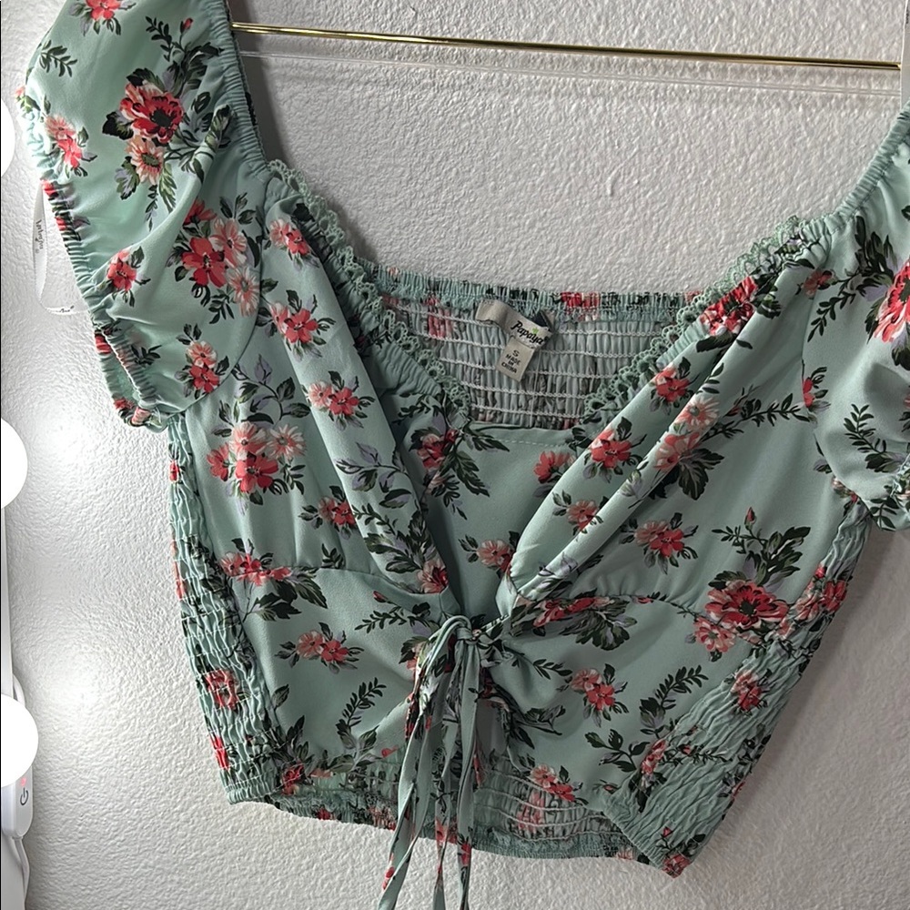 Papaya Green Flutter Sleeve Crop Blouse